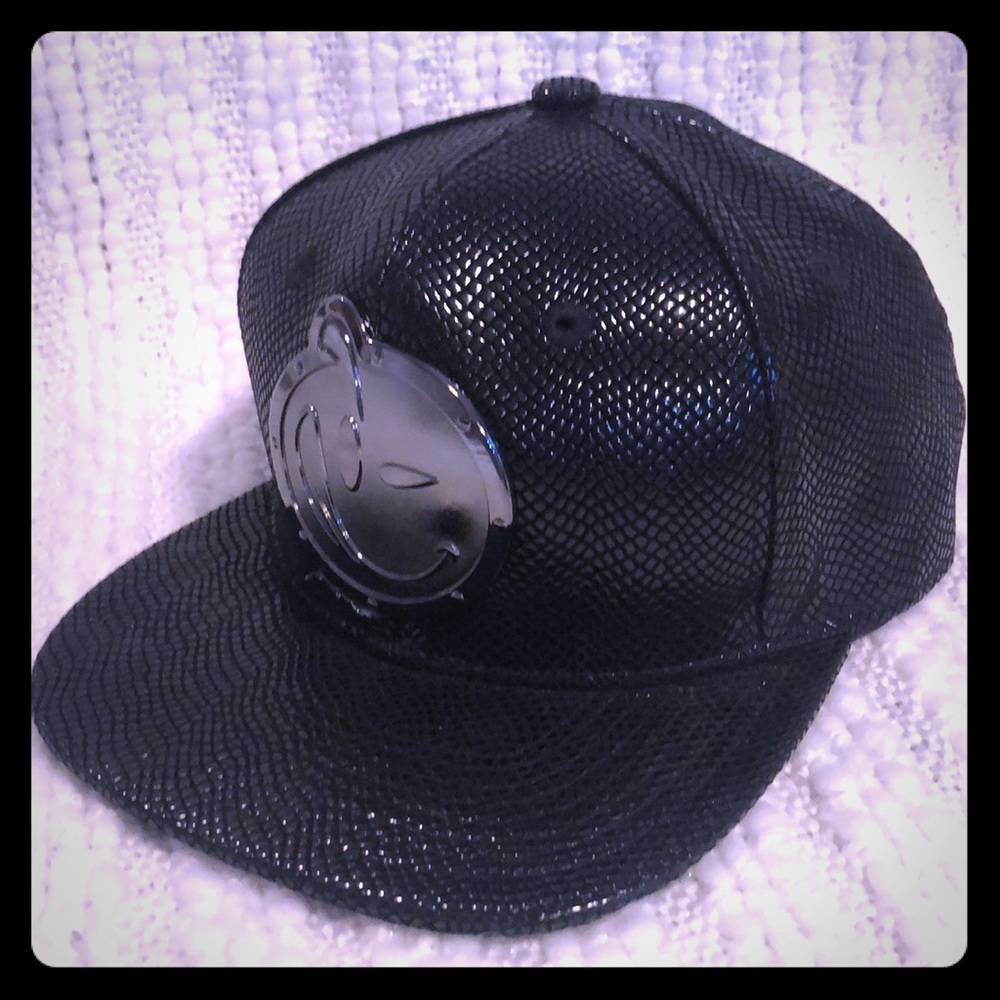 YUMS snapback hat